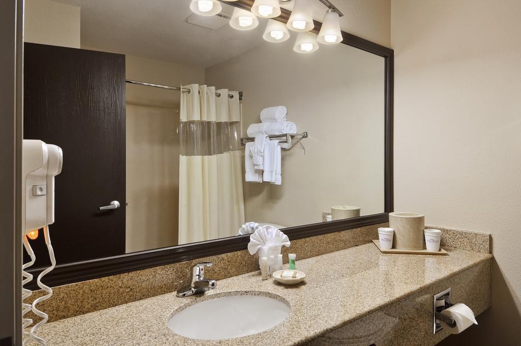 Baymont By Wyndham Dallas/ Love Field Zimmer foto